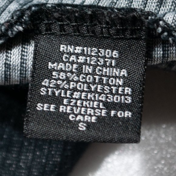 Ezekiel Dooley Pullover Mens Small S Black Hooded Long Sleeve Shirt Casual Z04X - Picture 7 of 7